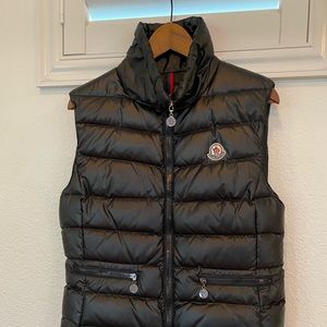 Moncler Down vest Mens S slim women’s M